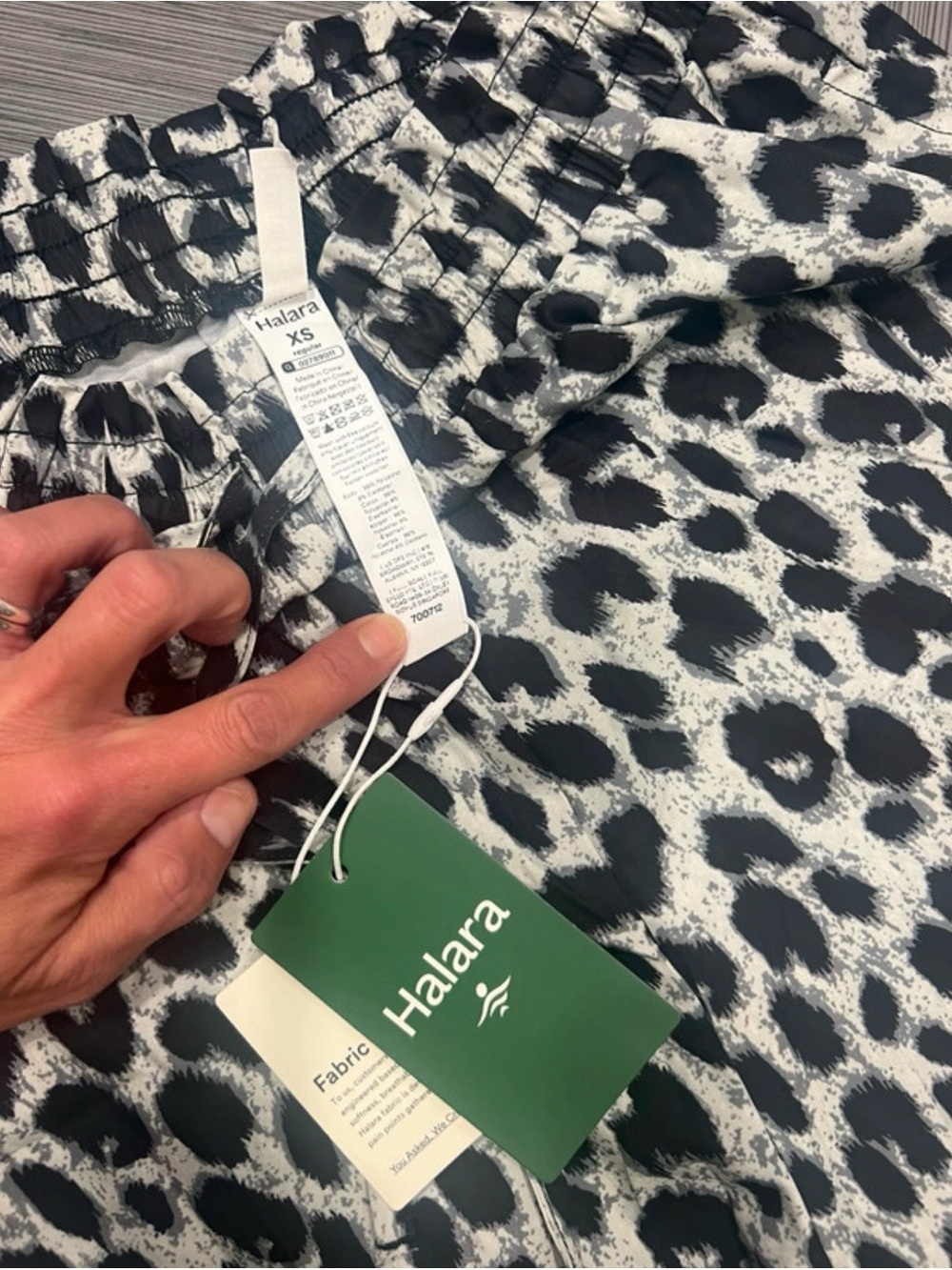 NWT Halara Leopard Print High Waisted Wide Leg Drawstring Casual Pants XS - Picture 2 of 9